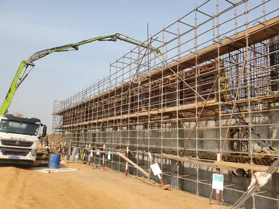 Concrete pump and active building construction